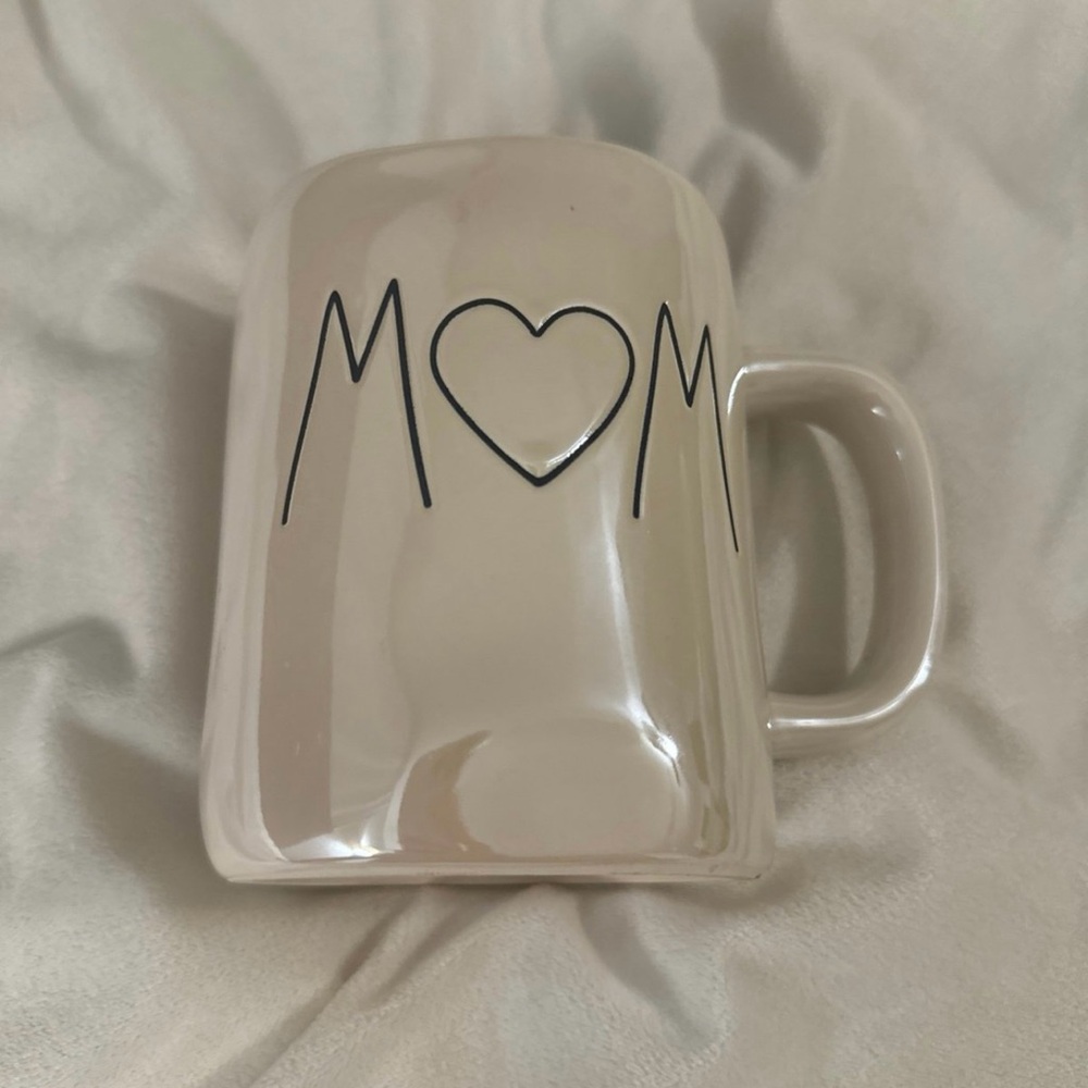 Rae Dunn MOM mug